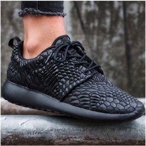 Nike Roshe one dmb sneakers black